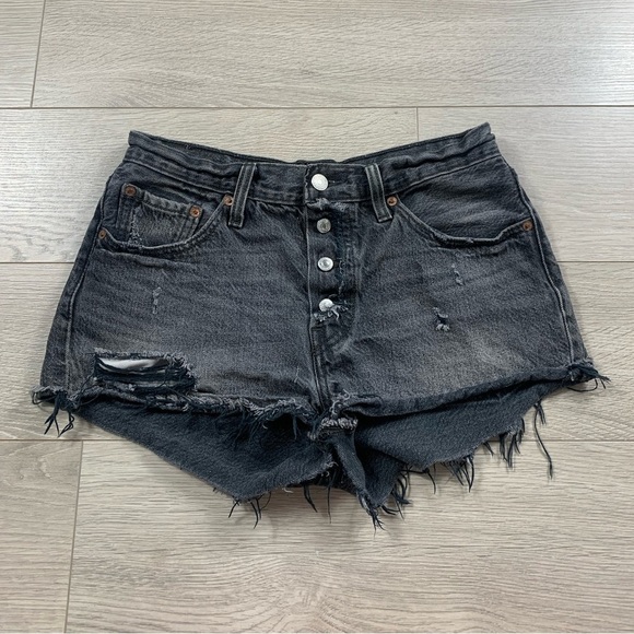 REVOLVE Levi’s 501 Raw Hem Jean Shorts - Picture 2 of 10